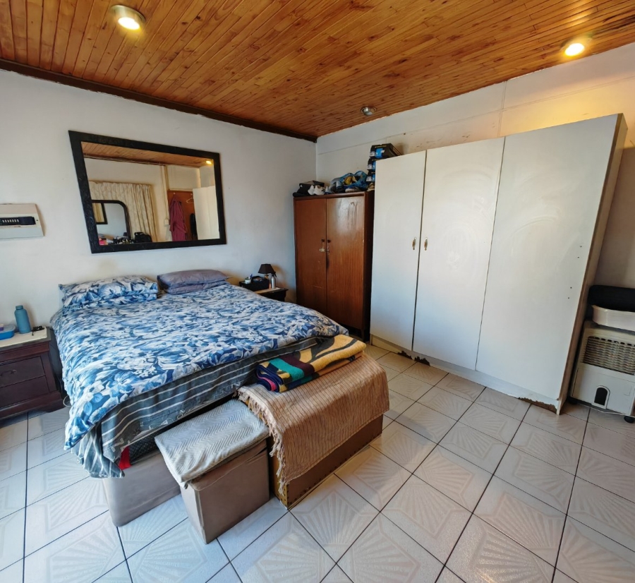 6 Bedroom Property for Sale in Heuwelsig Free State